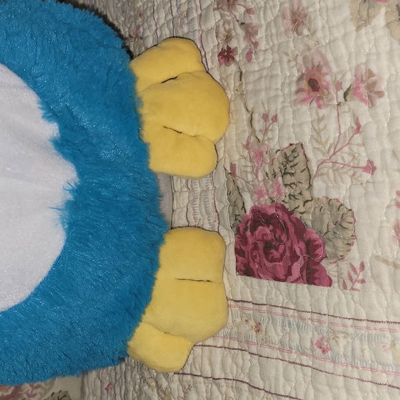 Large plush penguin - Picture 3 of 5